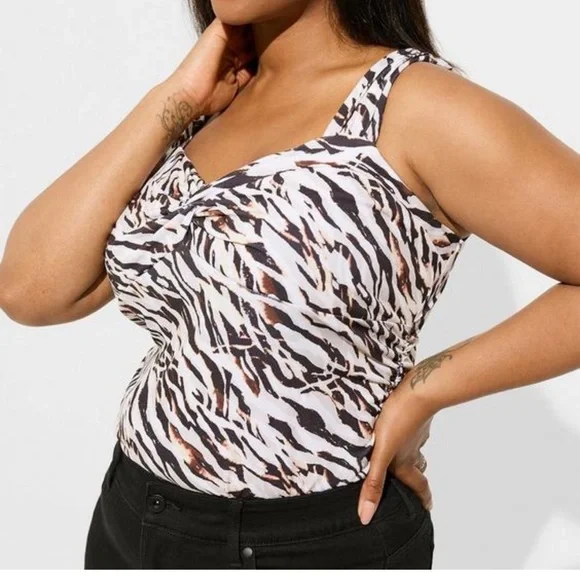 Torrid Sweetheart Twist Top- Zebra - Picture 8 of 8
